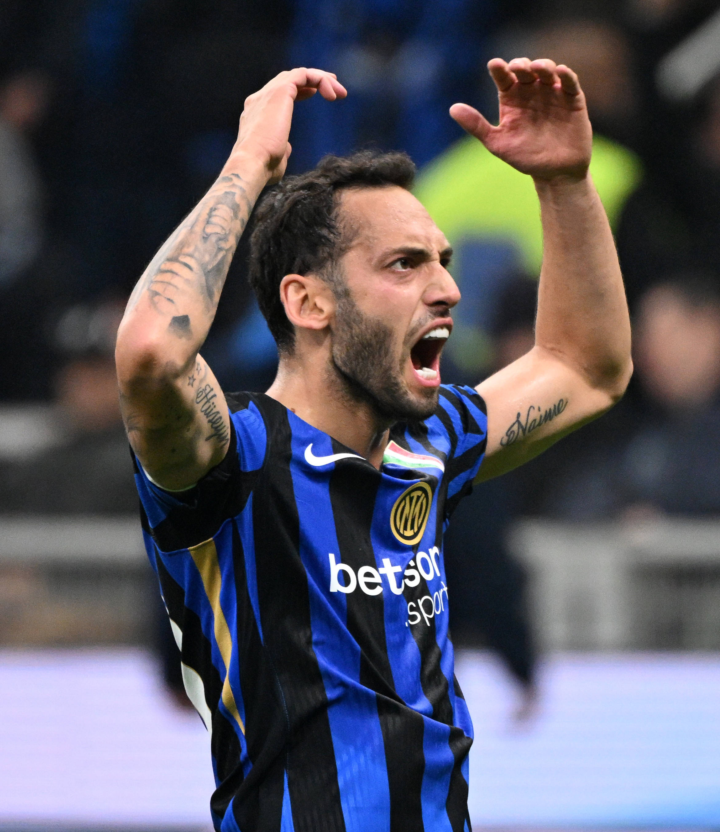 英雄联盟S15赛竞猜-包含转会期那不勒斯遗憾出局——法国杯节点到来，更衣室稳定，心理建设被强调的词条